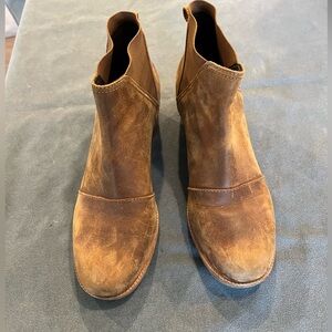 Sorel heeled low ankle boot 👢